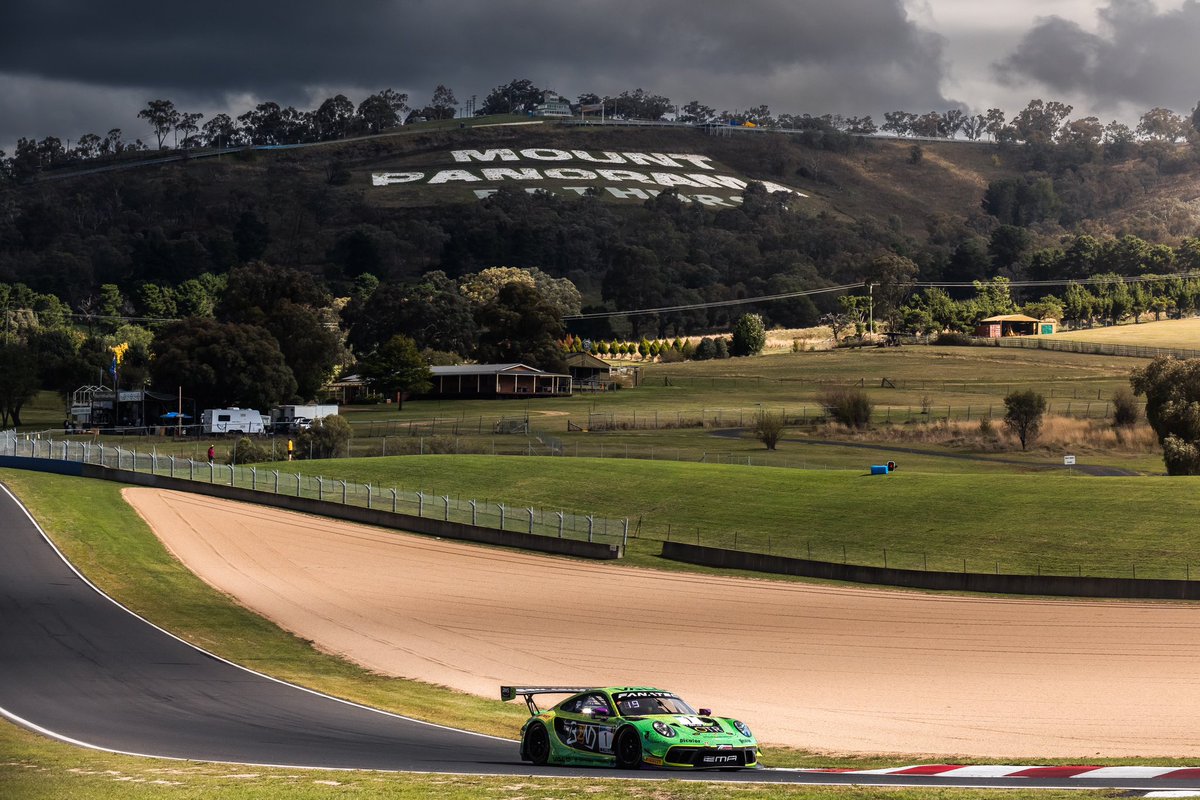 emamotorsportau's tweet photo. We back ✌️

‘Changeable’ is probably the best way to describe the conditions for the free practice sessions today, to say the least. 

Great to be back out on the Mountain. 

#gtwc #gtwchaus #bathurst #bathurst6hour #porsche #porsche911gt3r #gt3r https://t.co/OsQUwQWAJP