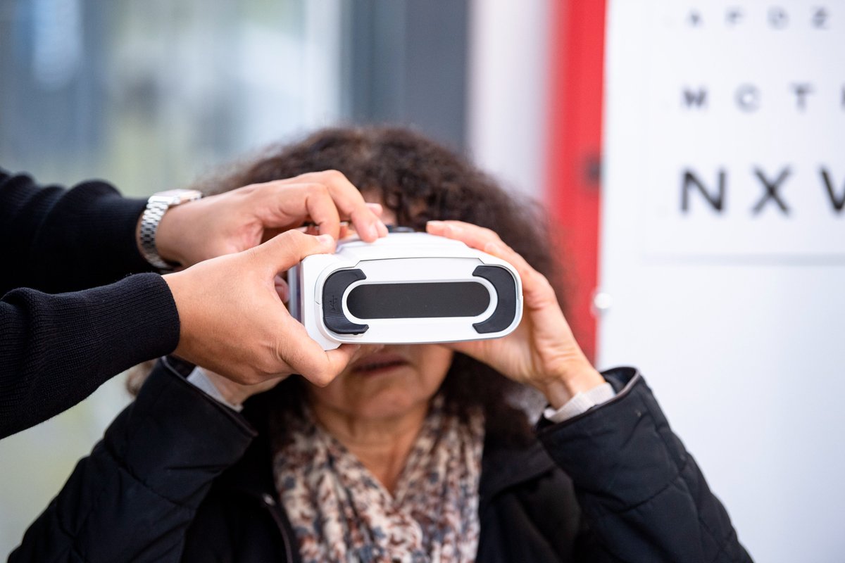 intermarche's tweet photo. 👀 La santé passe aussi par la vue !
En cette #JournéeMondialeDelaSanté, focus sur le partenariat avec #SymOptic qui contribue à préserver celle de nos clients :
😎 +3 000 personnes ont fait l’examen de vue
👉 + de 50 stands, 1 camion mobile
📍 + de 70 Intermarché le proposent https://t.co/YI4JK9XZCd