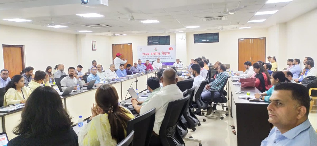 Samarthan_CDS's tweet image. @CBGAIndia and @samarthan_org held a district-level #workshop on the subject of #budget priorities for the #agricultural and allied sectors in Durg, Chattisgarh.
#agriculture #Budget2023 #BudgetSession #NGO #development #community #planning