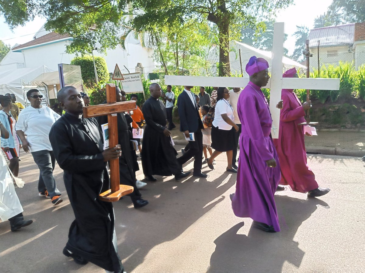 allsaintskla's tweet photo. The @Archbp_COU and Bishop Mutebi leading the Ecumenical public way of the cross from the All Saints' Cathedral to Old Kampala  in commemoration of the Good Friday. The public way of the cross is organised by Uganda joint Christian Council. https://t.co/sG9rMlrlfp