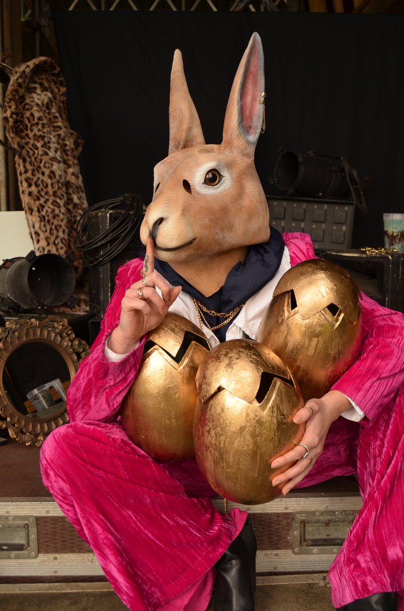 IT’S THE BIG BANK HOL! Throwback to 2022 when this rock bunny sent you out Easter egg-hunting for our lineup reveal. Have a good one people 🐣