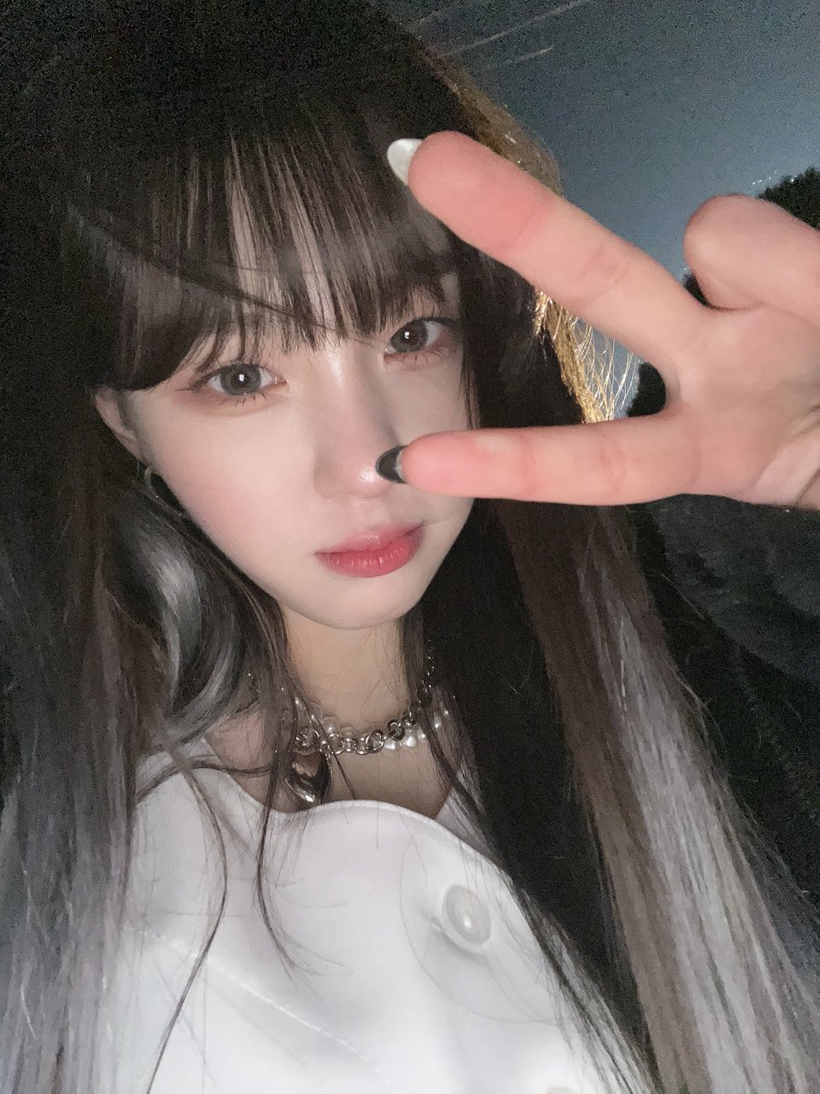 chaehyun hours tweet media