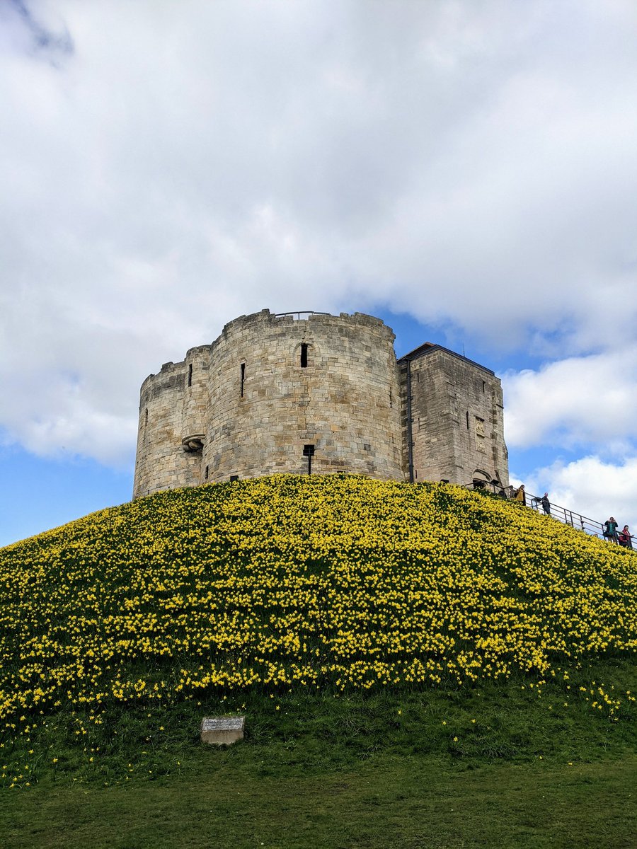 Not been to #CliffordsTower #York since a kid and great to see the fantastic installation and refurb by <a href="/HBA_London/">Hugh Broughton Arch</a>. Building brought back to life with wonderful views out over the city.