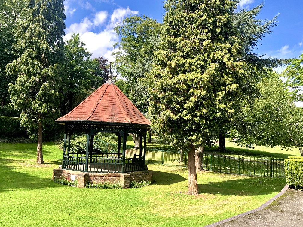 gojauntly's tweet photo. 10 walks 👣  One Easter bank holiday 🐣  Lots of miles walked! 🎊 Take part in the @sandwellcouncil #MoveMoreSandwell campaign and try a route on Go Jauntly today! https://t.co/H19tAf6QdX https://t.co/1pHqP6AggM