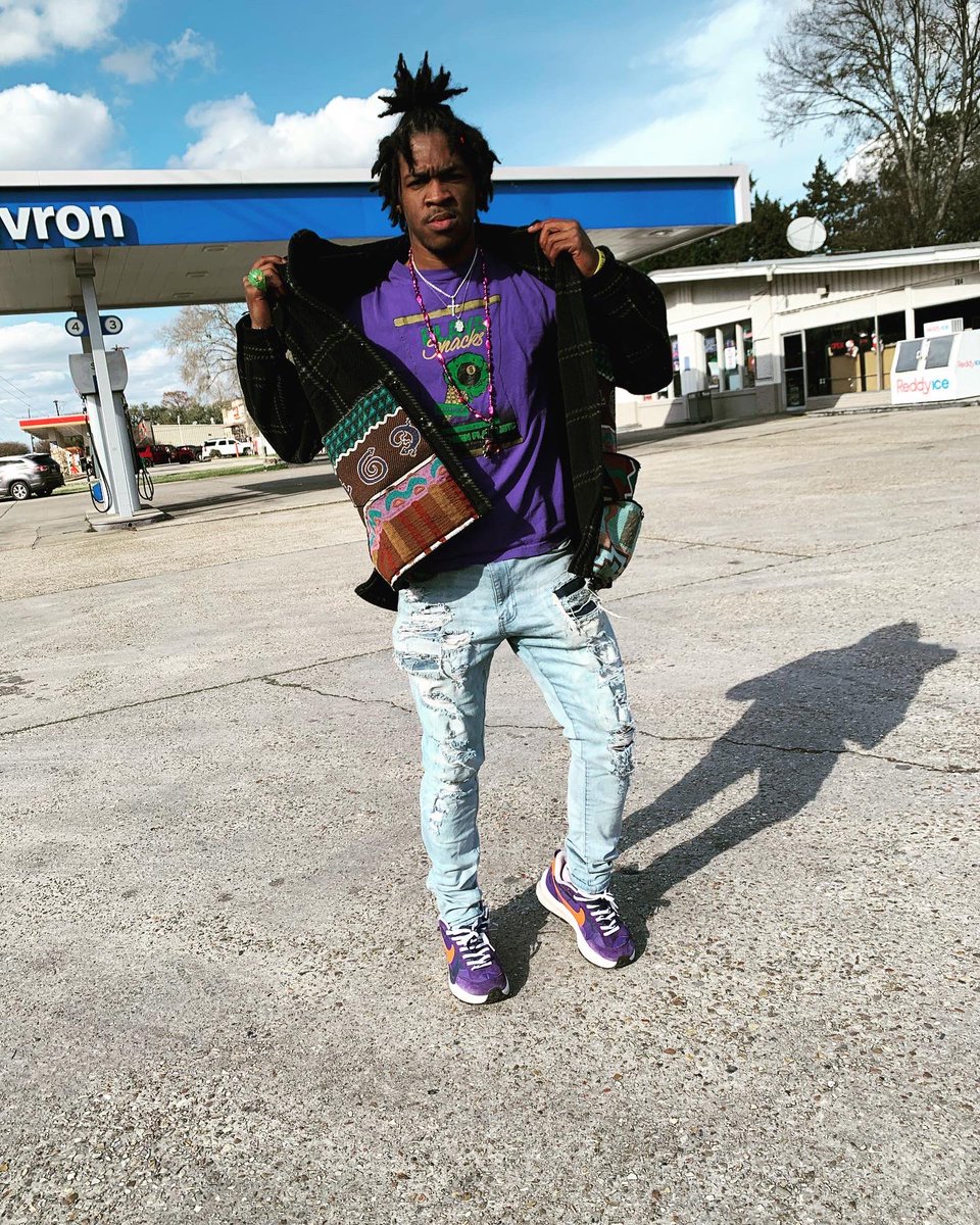 Christo00210468's tweet photo. Boi why I look mean in all my pictures 😂🤦🏾‍♂️ https://t.co/hnZUURS7lO
