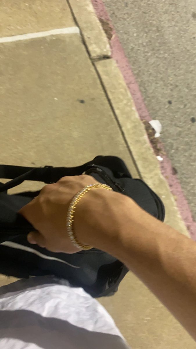 𝗕𝗿𝗲𝗲𝘇𝘆’🦉 tweet media