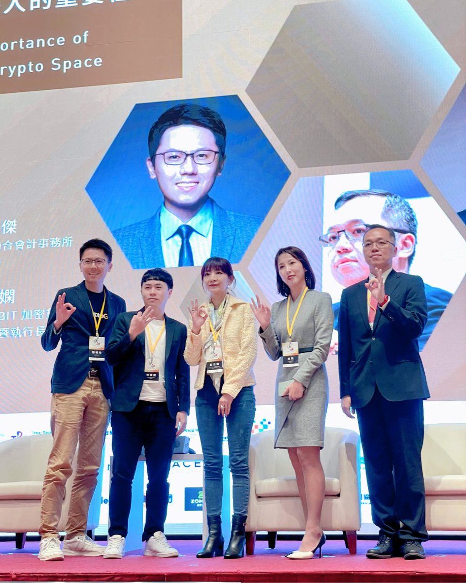 HOYA_BIT's tweet photo. That's a wrap for the Blockchain Legal Forum 2023! 👏
#HOYABIT #RegTech #CryptoExchange https://t.co/k7rWQyWE6z
