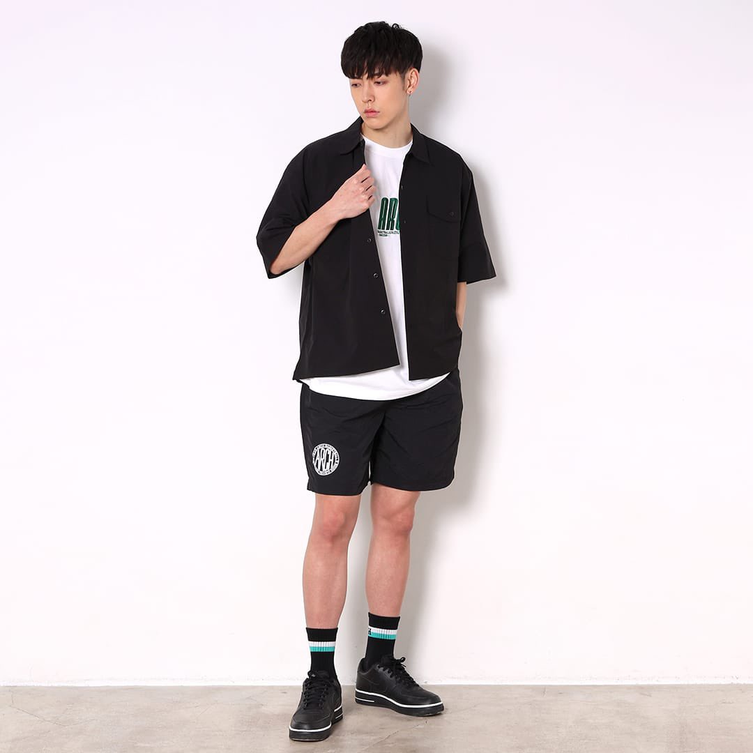 Arch_BAL's tweet photo. [Arch Online Store Limited]
team arch circle wide shirt
(khaki)(black)

架空のバスケットボールチーム「TEAM ARCH」のサークルロゴをバックにプリントした、スタイリッシュなオーバーサイズのショートスリーブシャツ。
⁡
#arch_bal #ARCH_BALLER
#limited #オンライン限定 #シャツ
#TEAMARCH https://t.co/qEhCuiYH1y