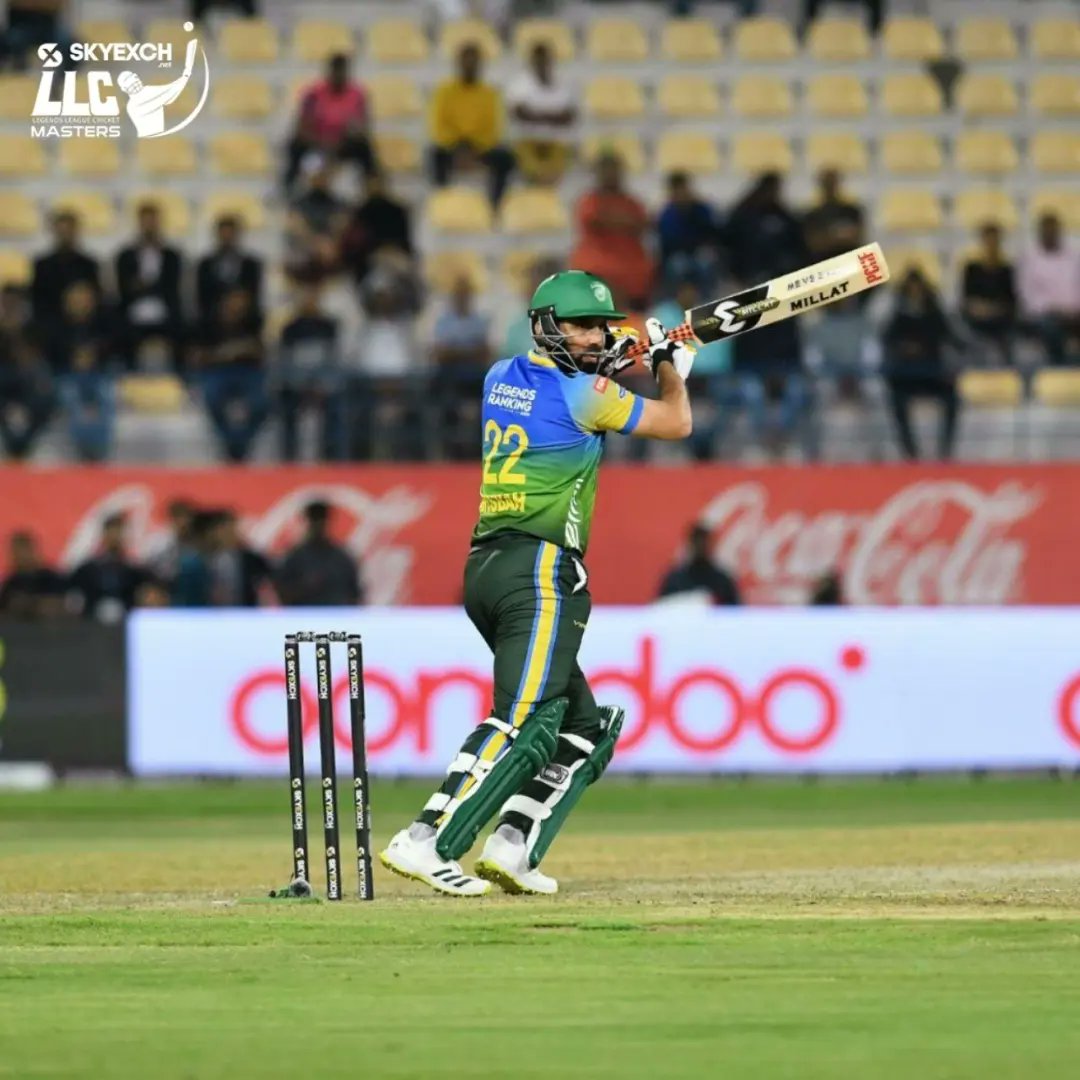 AsiaLionsLLC's tweet photo. Professor at work! 🧐🏏

The legend @captainmisbahpk delivered a masterclass in this season. 🦁

#LegendsLeagueCricket #LLCMasters #LLCT20 #YahanSabBossHain #MisbahUlHaq https://t.co/rfZzRgzX3p
