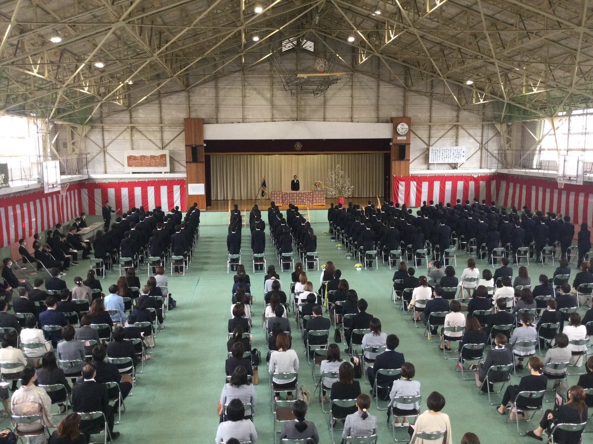 sarano_official's tweet photo. 入学式を挙行し、暖かな春の陽気のもと145名の新入生を迎えました。
学校長や来賓の方々からは力強く、愛情に満ちたメッセージが贈られ、新入生は期待を胸に厳粛な気持ちで式に臨んでいました。
これで皆さんも「更農生」の一員です。
一緒に「更農」で学び、感じ、成長していきましょう！ https://t.co/bhakwxyVOn