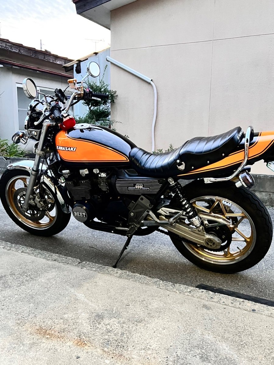 SeatBob's tweet photo. 大人気のゼファーχタックロールシートをご購入頂いたお客様から装着写真を送って頂きました✨
随所にカスタムが施されたこの車両と当店オリジナルのタックロールシートが良くお似合いでカッコイイですね😆👍🏻
もちろんカラーオーダーも可能です😊
TEL:03-6423-1360
https://t.co/Edf8BYCLhZ
#zephyrχ https://t.co/8V32G0jyZ8