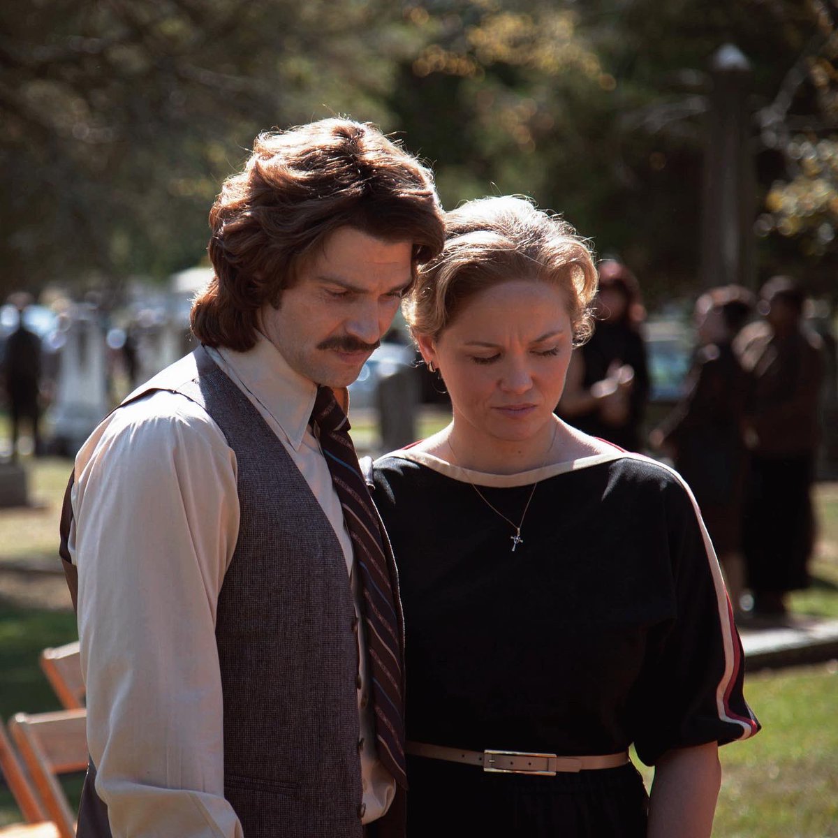 MikeVogelCom's tweet photo. Today marks 6 years since ”The Case For Christ” premiered. The movie is based on the True Story of Lee Strobel. Mike Vogel plays Lee Strobel and Erika Christensen plays his wife Leslie Strobel. #mikevogel #erikachristensen #thecaseforchrist #leestrobel https://t.co/9a2Ful8Bba