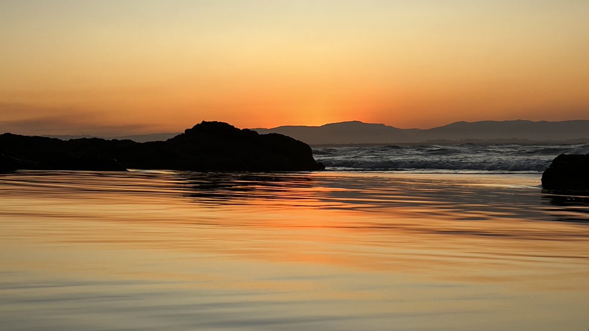 WoodsAusCan's tweet photo. Rolling back to August 2022 for this #sunset #photo near where we are now โฆ #WategosBeach at #CapeByron #NSW
(Tonightโs sunset was a bit grey.)
#NaturePhotography #NatureBeauty #sunsetphotography https://t.co/SlEd4xmVTj