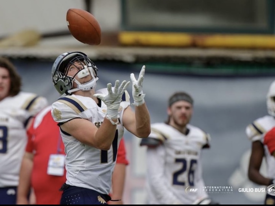 BAFAOfficial's tweet photo. GB U19s men are completing final preparations ahead of their #IFAF European Championships clash with Italy in Milan on Saturday. The match can be viewed by free live stream at this link from 8pm https://t.co/Ozejc12CAW… Full story: https://t.co/9MJxR68i2Y… #britball #TeamGB https://t.co/vsoer5cQ24