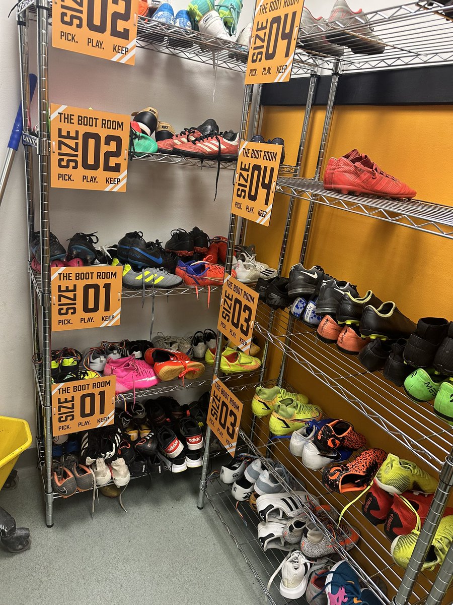 seanroyce1's tweet photo. Many young people cannot afford to play football and cannot benefit from the exercise because football boots are not cheap. Don’t throw away your old boots, please donate to @tigerstrust so we can distribute them to those in need #helpingyourcommunity #lifechanes #hcafc https://t.co/wxSCa9HNqY