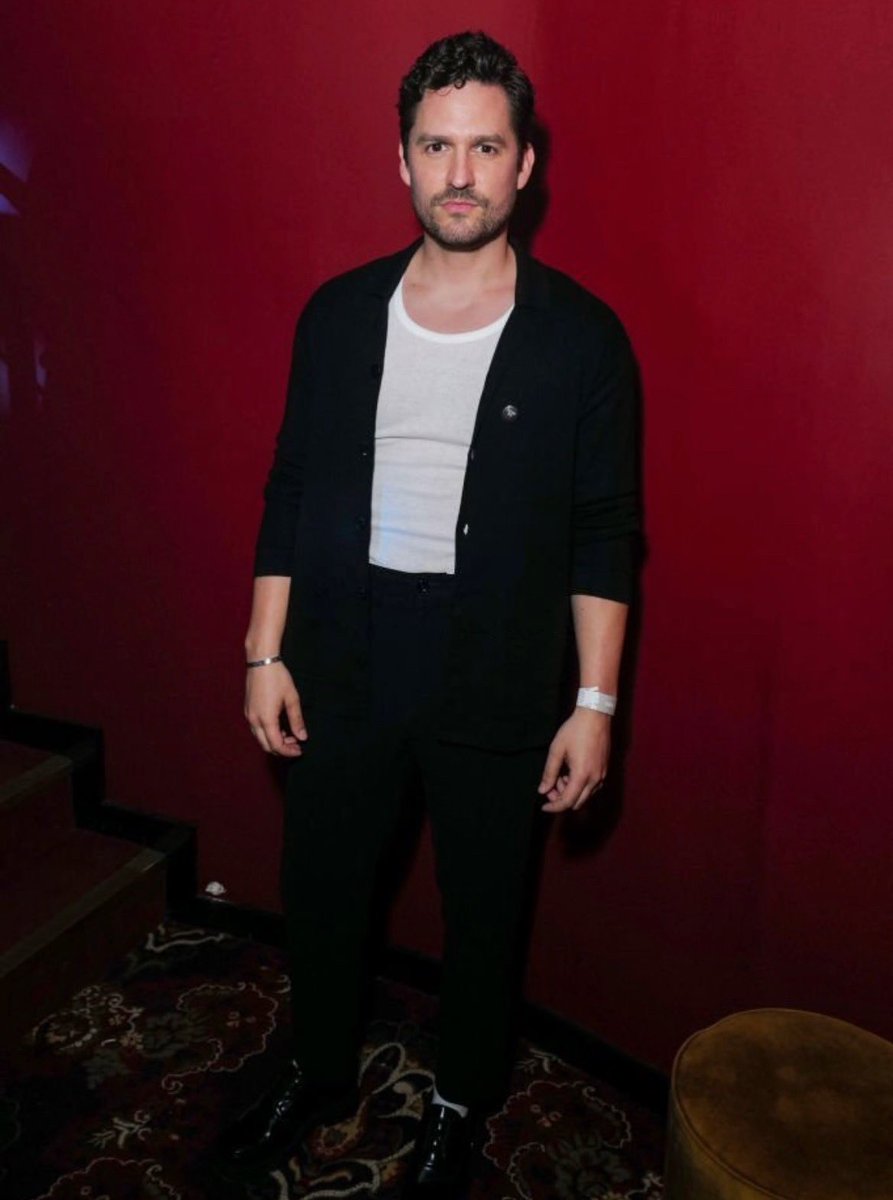 AldridgeArmy's tweet image. Ben Aldridge during the first "More Joy Disco"  at The House of KOKO, Camden on April 6th in London 🪩
#BenAldridge #AndrewScott #Fleabag
