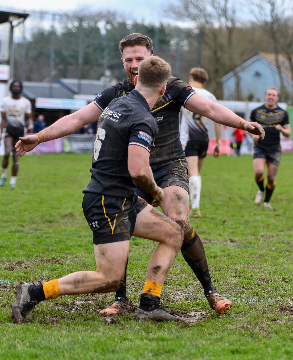 CornwallRLFC's tweet photo. 𝗙𝗿𝗶𝗱𝗮𝘆 𝗙𝗲𝗲𝗹𝗶𝗻𝗴 🙌

✅ Four day week
✅ Easter bank holiday
✅ Matchday tomorrow

📸 @sportscornwall

🖤💛#Kernowkynsa #Rugbyleague https://t.co/DoE00a8Yay