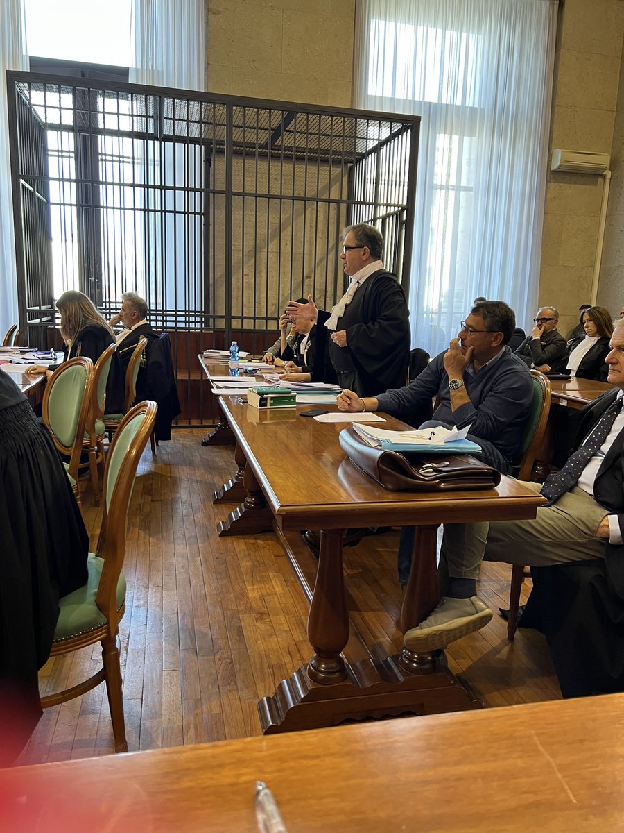 È iniziata puntuale l’udienza in corte d’assise d’appello a Trieste l’udienza sull’imputabilità di Alejandro Meran, l’uomo che nel 2019 assassinó due poliziotti nella questura di TS.  La prima udienza ha assolto il domenicano - ora in carcere a Verona - per vizio totale di mente.