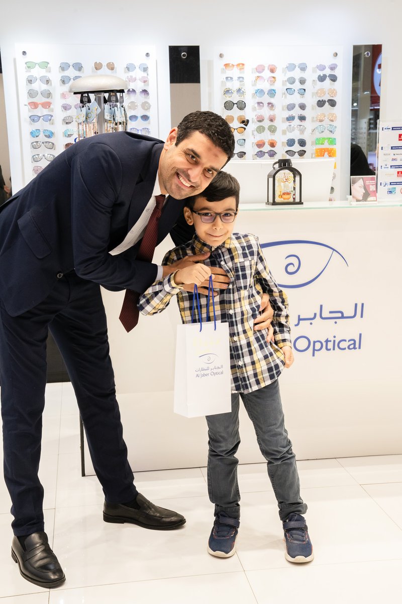 DubaiOutletMall's tweet photo. #DubaiOutletMall was delighted to have Friends of Cancer Patients visiting Al Jaber Optical as part of Joy of Eid celebrations.
يسر دبي أوتليت مول أن يستضيف أصدقاء مرضى السرطان في #الجابر_للنظارات لمشاركة فرحة احتفال العيد.
#friendsofcancerpatients #joyofEid #Ramadan #DOM https://t.co/s2ePwgy5DY