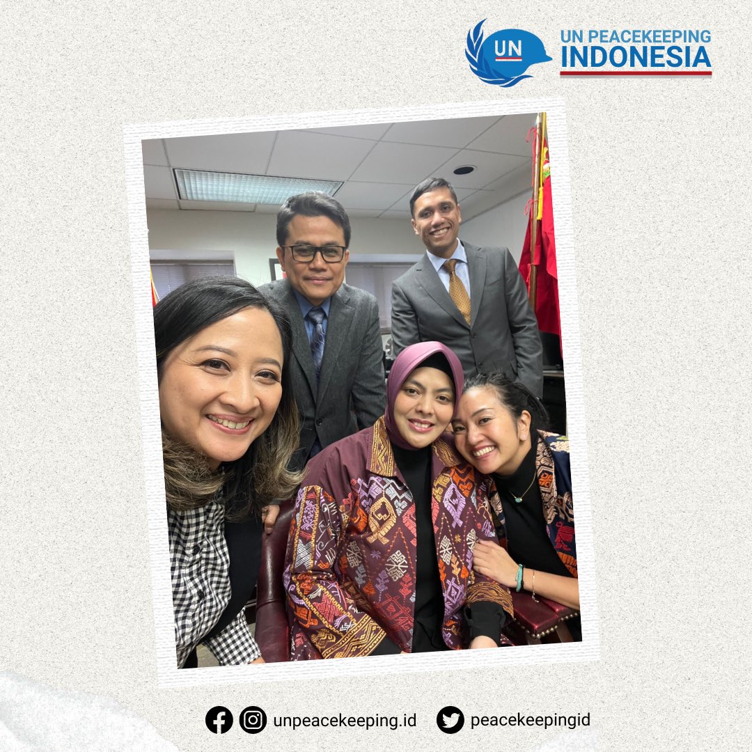 peacekeepingid's tweet photo. Brigadir Jenderal Iwan Bambang Setiawan dan Letnan Kolonel Paulus Pandjaitan, sebagai Penasihat Militer dan Asisten Penasihat Militer di kantor Perutusan Tetap Republik Indonesia (PTRI) untuk Perserikatan Bangsa-Bangsa di New York.

Full Team Kantor Penmil PTRI New York https://t.co/uBtSU4aJqw