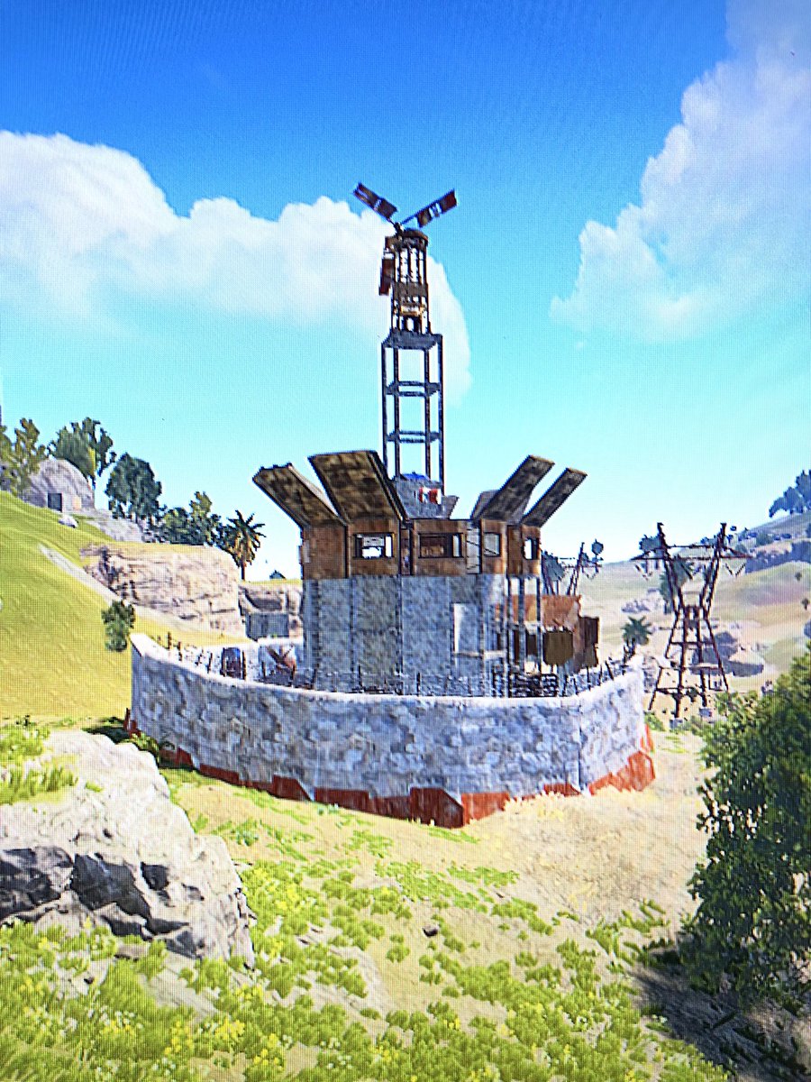jorge_z115's tweet photo. Nmms nunca habíamos echo una casa asi 😂 no es la mas potente pero es un avance para nosotros los noobs 🥹#rust https://t.co/vOuCNeCqh4