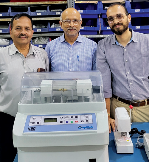 Anand-based Optilab is one of the first manufacturers of semi-automatic edgers in the market. In 2014, in collaboration with Grand Seiko Japan, Optilab successfully developed the Neo auto-edger. Read more about this wonderful product @ tionet.in/neo-auto-edger/