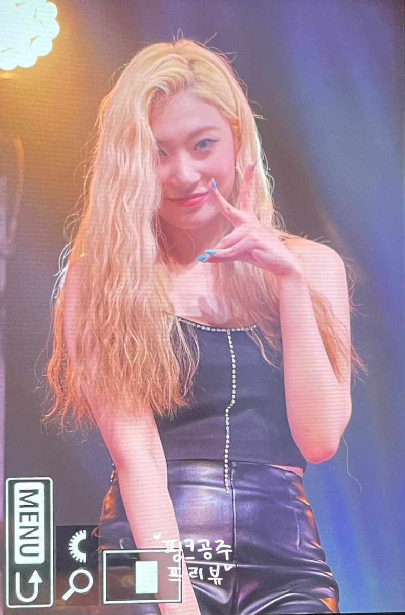 pinkday_jinny's tweet photo. 230407 사운드체크

#SECRET_NUMBER #시크릿넘버 #JINNY #진희 @5ecretNumber https://t.co/wAYXI2ASaF