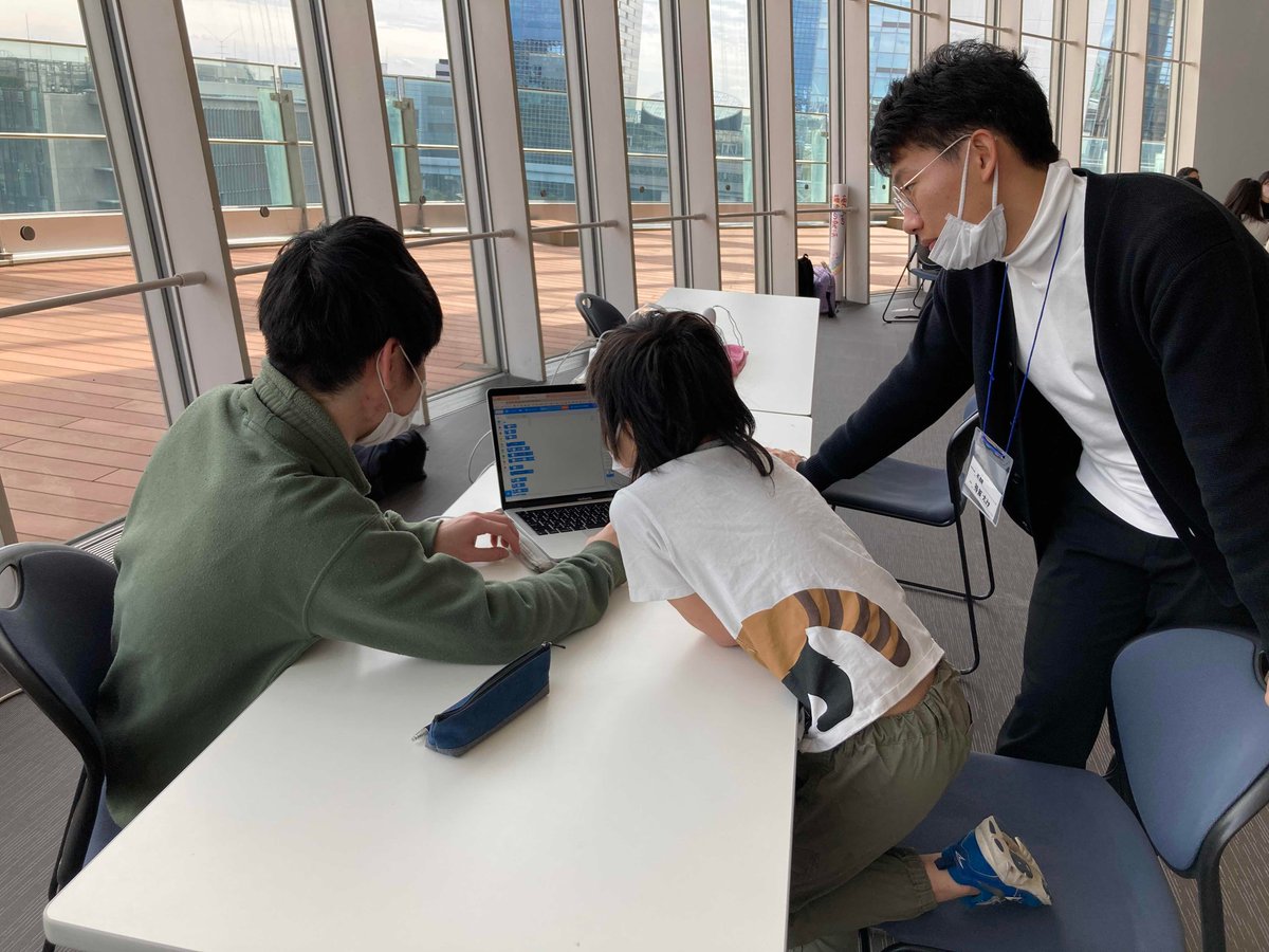 UT_HackerClub's tweet photo. ✨合同説明会開催情報✨ 
現在、新歓シーズン🌸真っ最中！
沢山のお問い合わせありがとうございます🙌 

毎週月曜日19:00〜20:00⏰に合同説明会を開催しますので、ぜひこの機会にエンジニアリングサークルの魅力を直接聞いてみてください💫 皆さんのご参加をお待ちしております🎊

#新歓 #春から東大 https://t.co/NunwUe5us2
