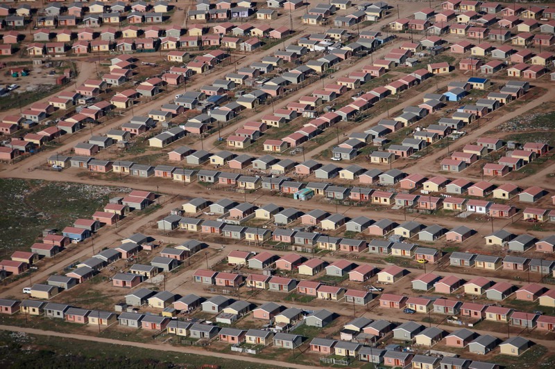 The_DHS's tweet photo. #DHSProject: Zanemvula Housing Project entails the upgrading of informal settlements in the Soweto-on-Sea and Veeplaas areas of Chatty and Joe Slovo West in Gqeberha, Eastern Cape. The project is benefiting over 10 000 families 
#FreedomMonth #LeavingNoOneBehind https://t.co/RAW41mMMkm