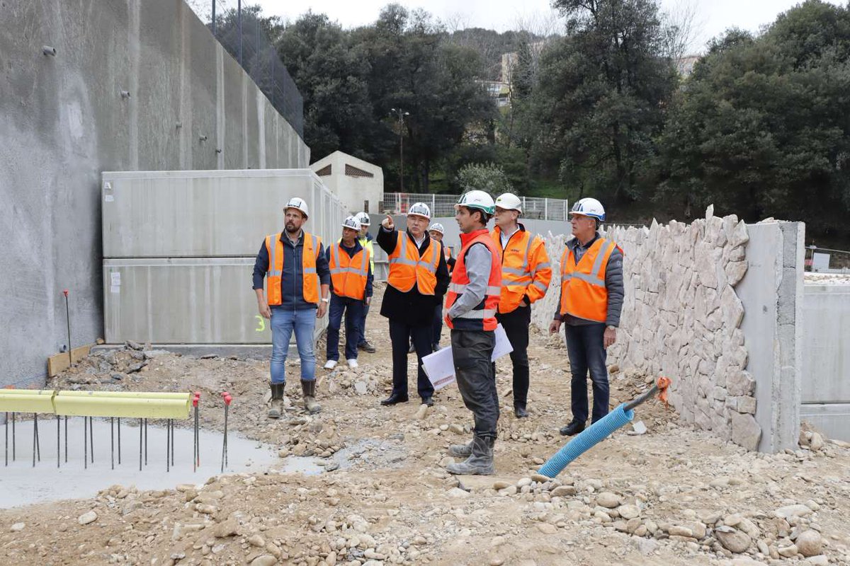🚧Visite #chantier 🏗️ extension cimetière Saint-Marc ⚰️
Fin mars, <a href="/JosephSeguraSLV/">Joseph SEGURA</a> , Maire de Saint-Laurent-du-Var , <a href="/PRenaudi/">Philippe Renaudi</a>, notre Président, Julien Collardey, notre conducteur de travaux et Bastien Dalmasso <a href="/groupe_NGE/">NGE</a> BTP Guintoli ont fait le point sur l'avancée du chantier.