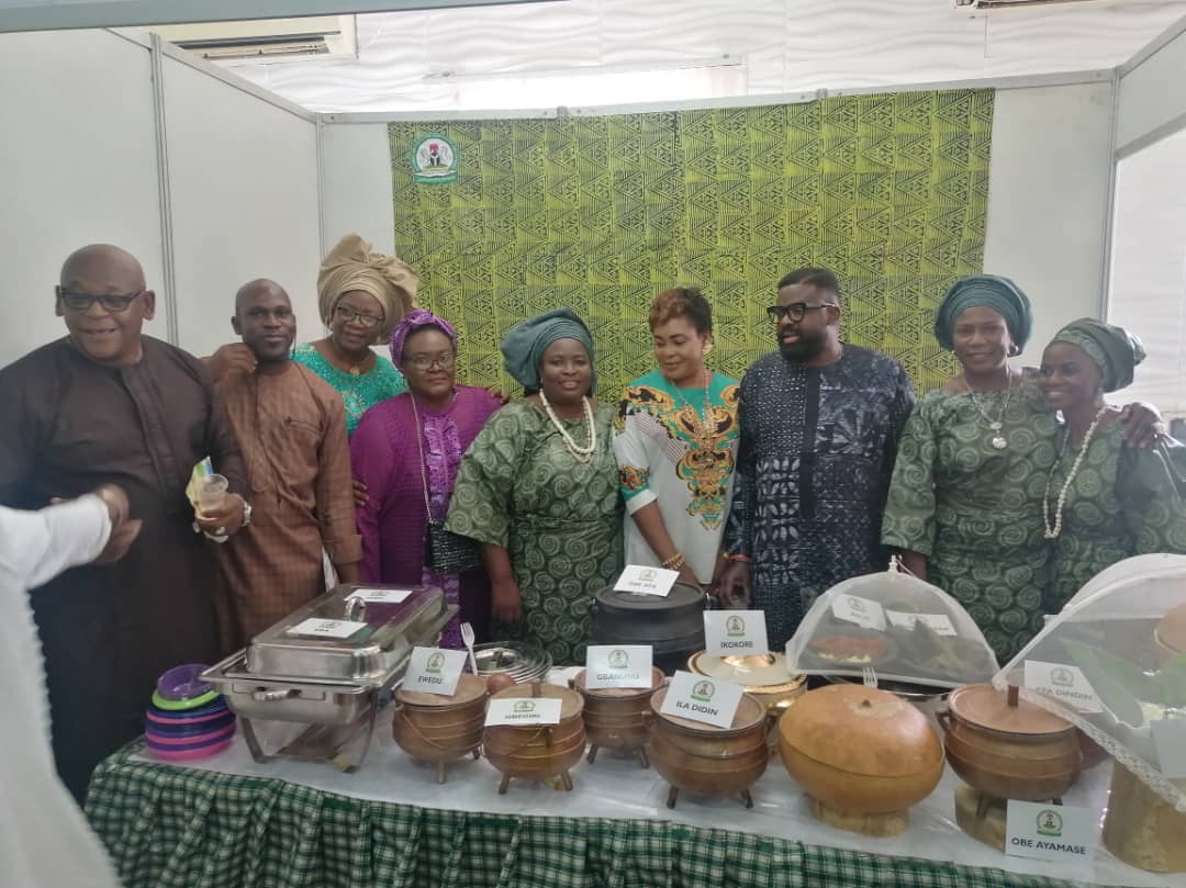 NIHOTOUR_NG's tweet photo. #71daystogo🥳🥳🥳

NIHOTOUR Staff with NollyWood actors at the South-West exhibition booth.

Ever wanted to try some of the best dishes from the Six Geo-political zones in Nigeria?
Then join the Countdown to NIHOTOUR Gastronomy Food Festival

Lets Go!!!

#Gastronomy2023
#Foodfest https://t.co/JQUhL77DA3
