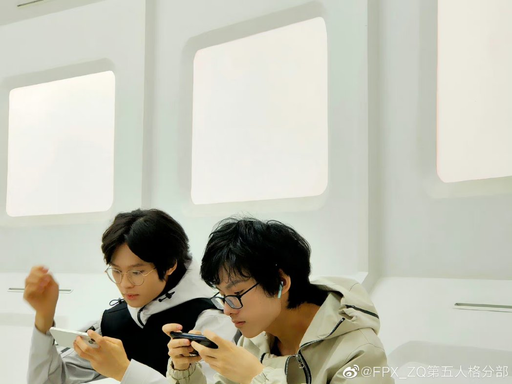 weiboidv_fans's tweet photo. FPX.ZQ update 😎

Cosmic Expeditions Edition Dibao.DLC
It has been detected that the DLC of your "Space Expedition Edition of Dibao" has been downloaded (1/3)

#Dibao #ddd #低保 https://t.co/UOCM6fjmnN