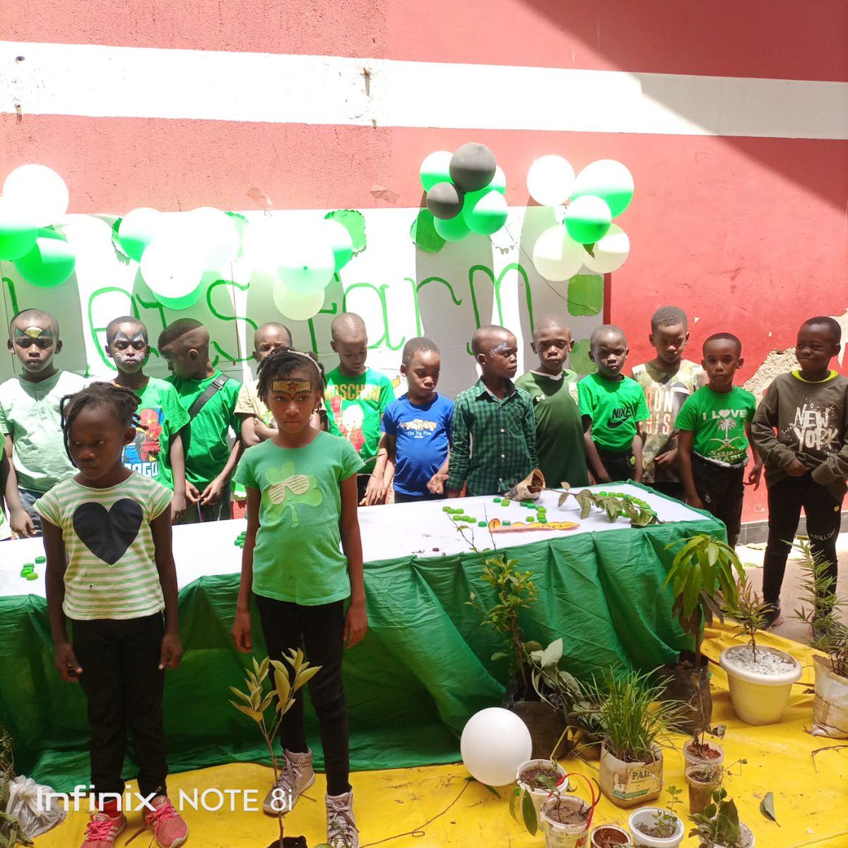 SakSchools's tweet photo. At the #GoGreen/ #FarmDay, #SirApolloKaggwaPrimarySchool- #Kisaasi displayed various animal and plant species. The children were amused to see the farm set-up and were able to identify most of the farm animals. Interestingly,we were dressed in green and black.
#WEIGNITEEXCELLENCE https://t.co/IUdEeqERBX
