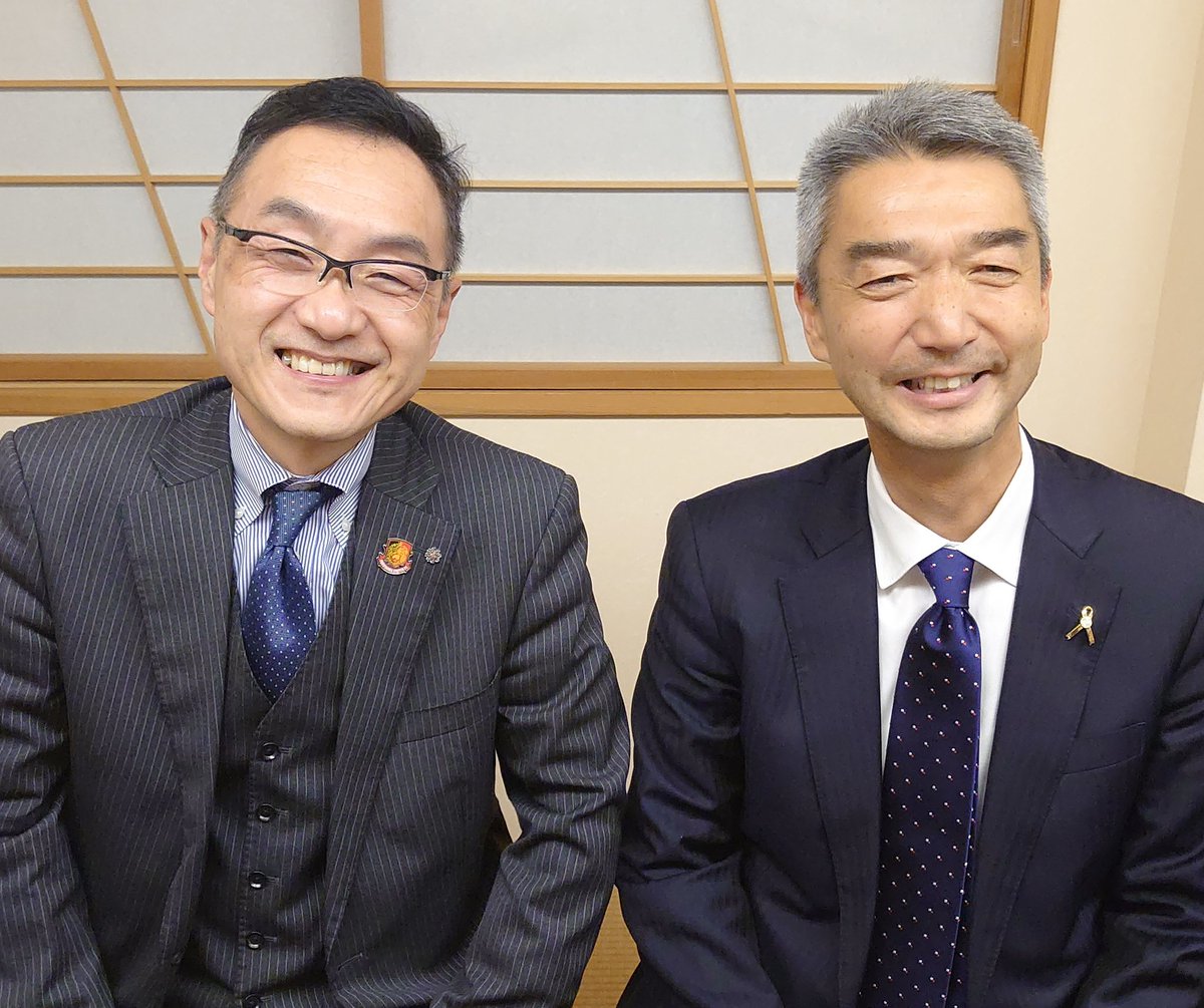 会議の後は懇親会ですが……

な・ん・と⁉️

ゲストで公益社団法人日本プロサッカーリーグのチェアマン室カテゴリーダイレクター(元 #湘南ベルマーレ 社長)の水谷尚人さんがご参加いただいております‼️

地域にJリーグがあることの素晴らしさをお聞きしております✨

#福島ユナイテッド
#福島支部