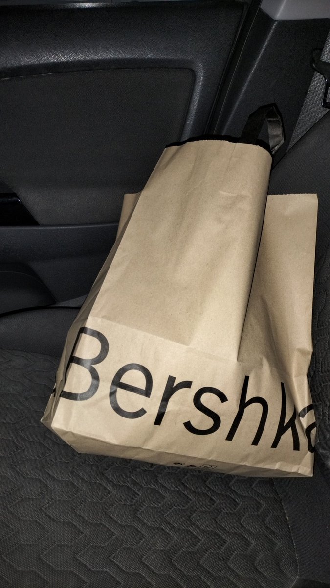 Juaanaangel's tweet image. sumisos que me pagen la ropa que necesito #sumiosfinanciero #SuggarMommy #suggar #pagame