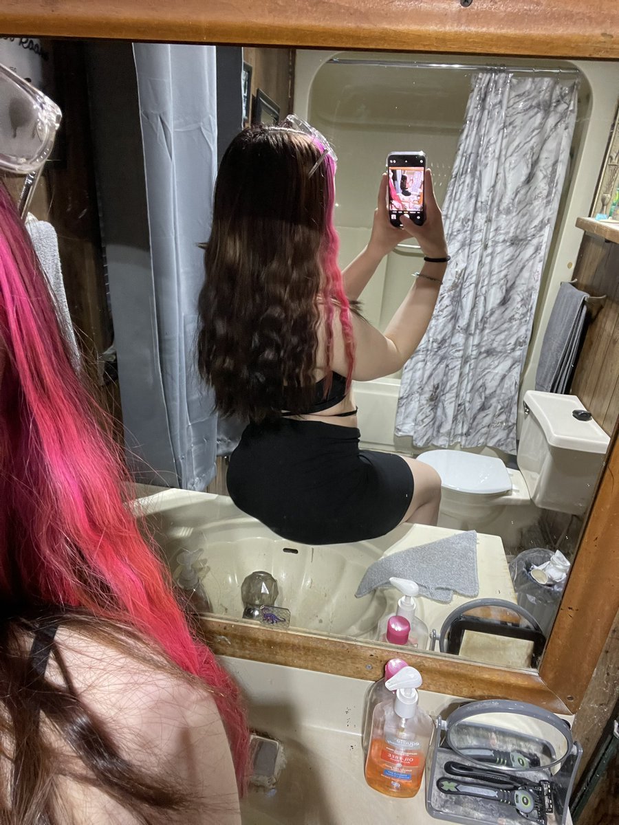 graciesully_'s tweet photo. hair 😍😍😍 #bootycamp #PrettyBaby #love #me https://t.co/bMsgs53CT4