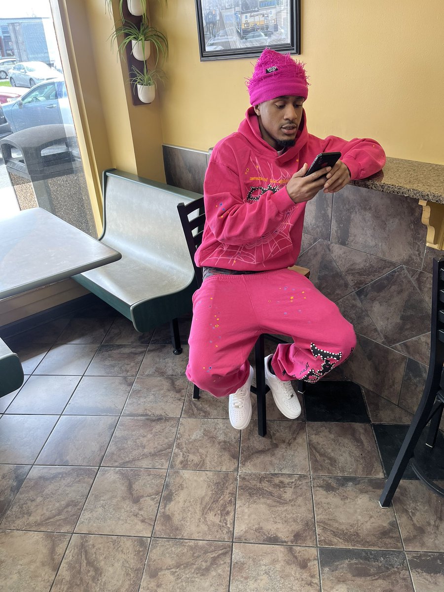 100john_'s tweet photo. 30 innis clip Dis bitch longer den da DMV Nigga mad as fuck I hit his bitch When she DM ME😭🤷🏾‍♂️ https://t.co/y4KkCM3qG7