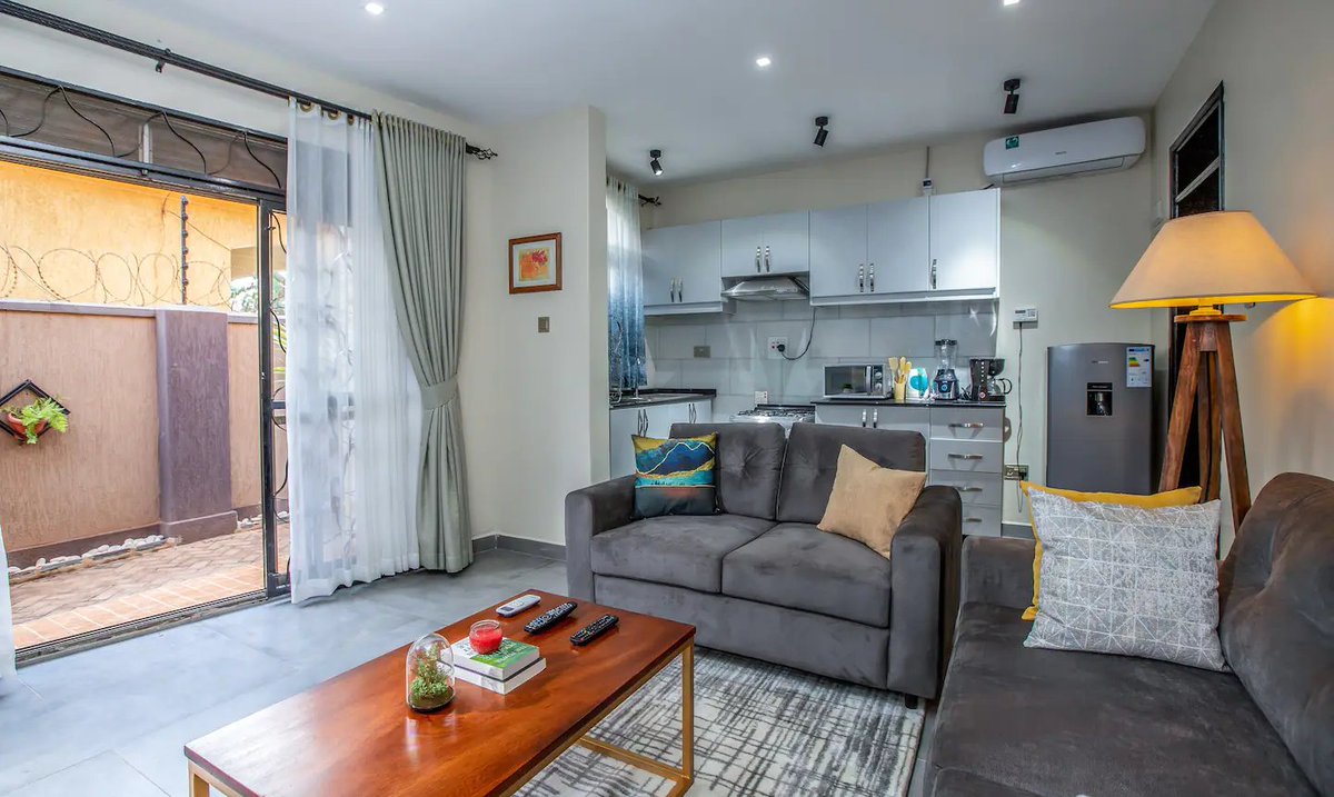 hadestays's tweet photo. The Pearl of Africa is calling, this home in Kampala will cost you $38 a night, and host 2 guests.
Link to book: https://t.co/wNmbPbfhP3
#Hadehomes #travel #vacation #Africa #India https://t.co/fKBFoUSK49