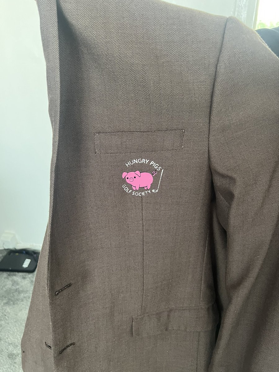 winka11's tweet photo. Oioi @tobytarrant you lean mean fast ginger bowling machine. Can you play Oasis-Supersonic? The Hungry Pigs Golf Society are on route to Goswick for the first major of the season. The famous Brown Jacket awaits the winner 🤣🏌️‍♂️⛳️#requesthour @RadioX https://t.co/DhV6SnUOi0