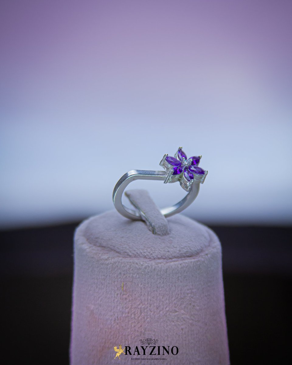 1amirm1's tweet photo. من از دنیای طلا و جواهر‌سازی میام💍
تو چی ؟ https://t.co/3mz5YXbjGB