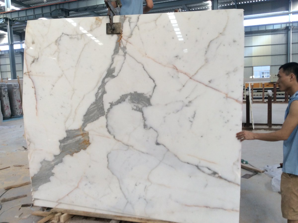 Calacatta White Marble
#marble #marbleslab #stone #stonefactory #manufacturing #export #supplier