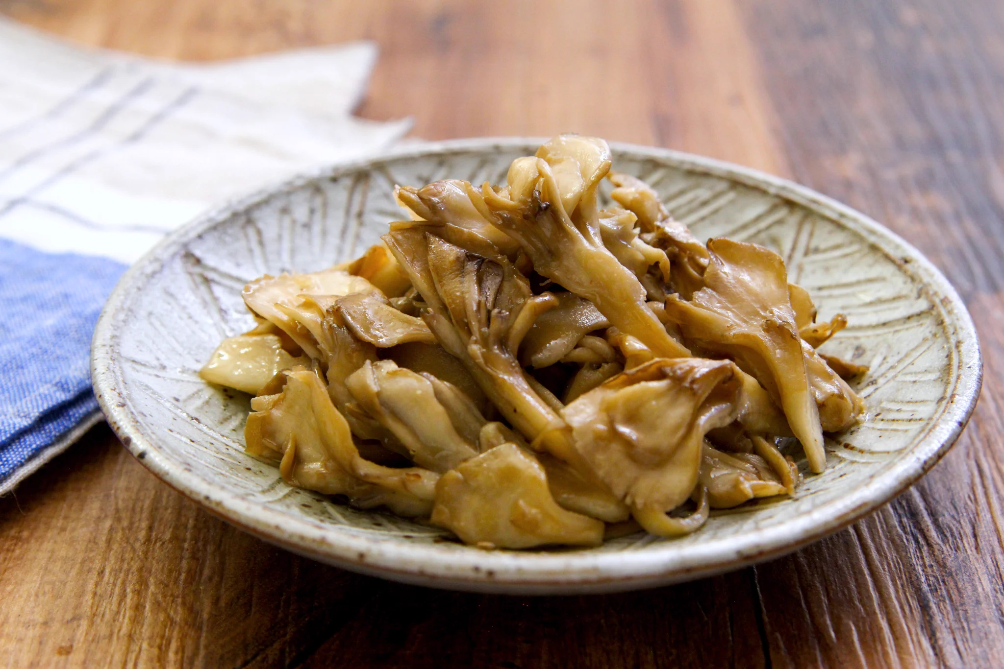 舞茸好きさん必見！特製の塩ダレによる味付けが美味しそうな舞茸レシピ！