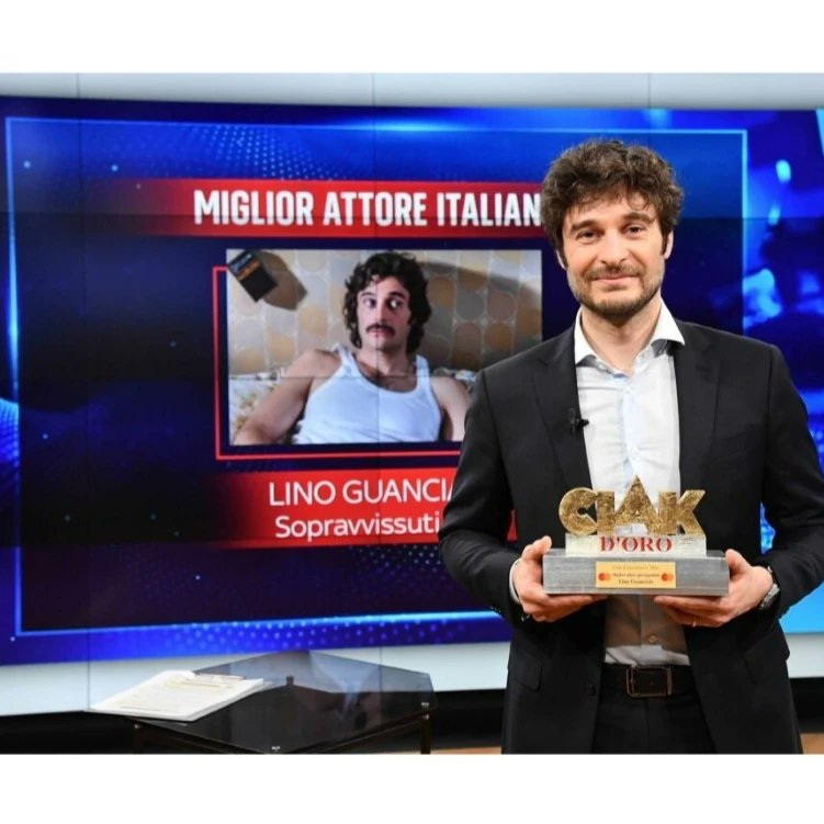 nuria4arias's tweet image. Premio Ciak d'oro.
Migliore attore italiano @LinoGuanciale non poteva essere altro👏👏👏.
Premio meritatissimo 🏆🏆🏆
#linoguanciale 
#ciakdoro 
#ciak