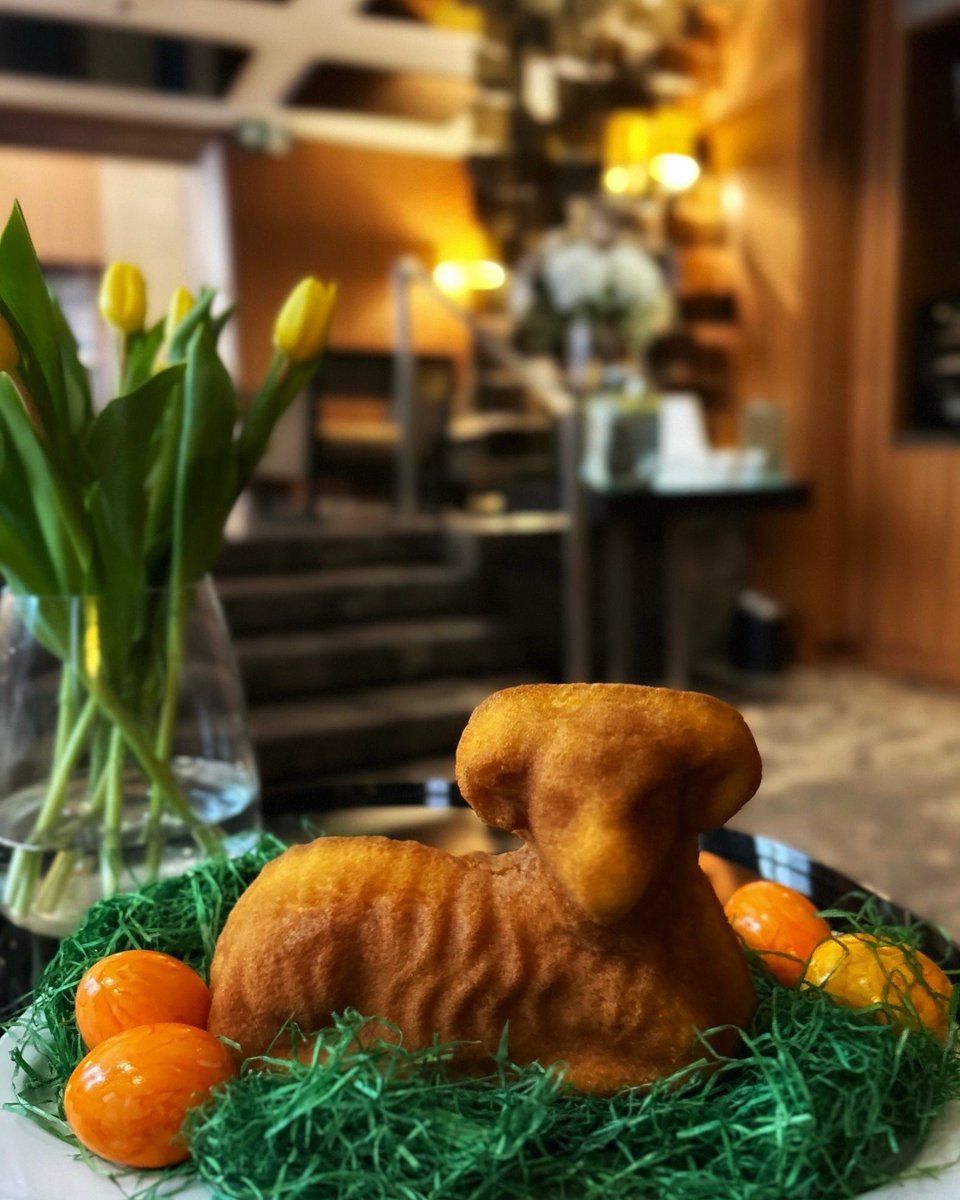 EmblemHotel's tweet photo. Happy Easter from all of us at The Emblem Prague Hotel!

🐰🥚🌱🐣

Veselé Velikonoce od nás všech z The Emblem Prague Hotel!

...

#emblemprague #theemblempraguehotel #easter #velikonoce #hotel #luxuryhotel #prague #praha #praguehotel https://t.co/Tq9PNlx7sg