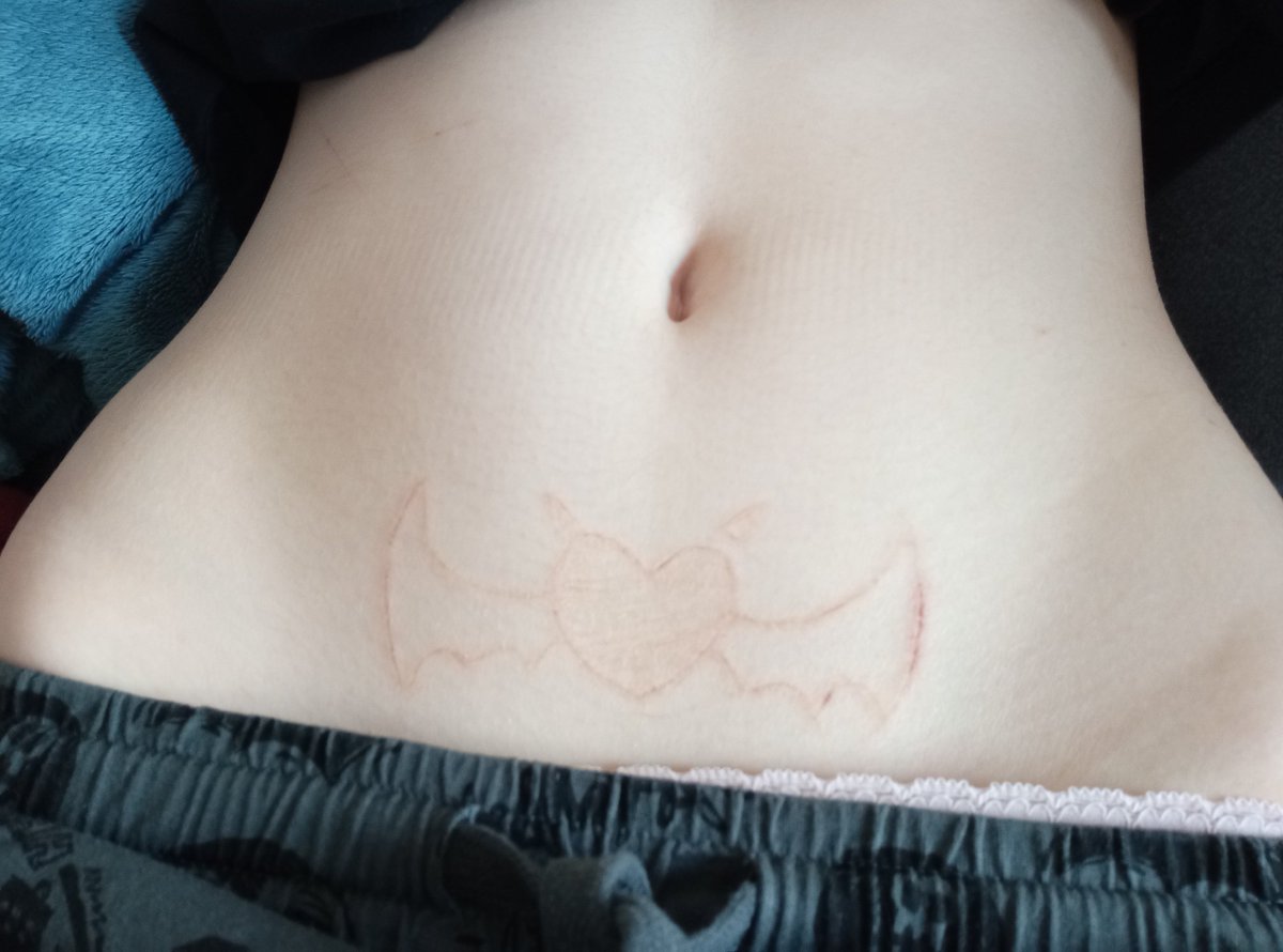 im gonna show off my sh just bc i crave attention (⁠*⁠˘⁠︶⁠˘⁠*⁠)⁠.⁠｡⁠*⁠♡