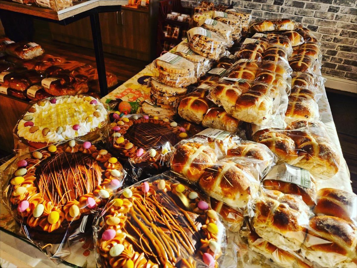 VisitMinehead's tweet photo. Get your 🔥 ❎ buns made fresh at Glenmore Bakery today, plus lots of other Easter treats.
Open today (Good Friday) and tomorrow.
📍 1 The Parade, Minehead TA24 5NL
#shopinminehead #shopindependent #mineheadbakery #bakery #minehead #visitminehead https://t.co/KWuTHmKRl6
