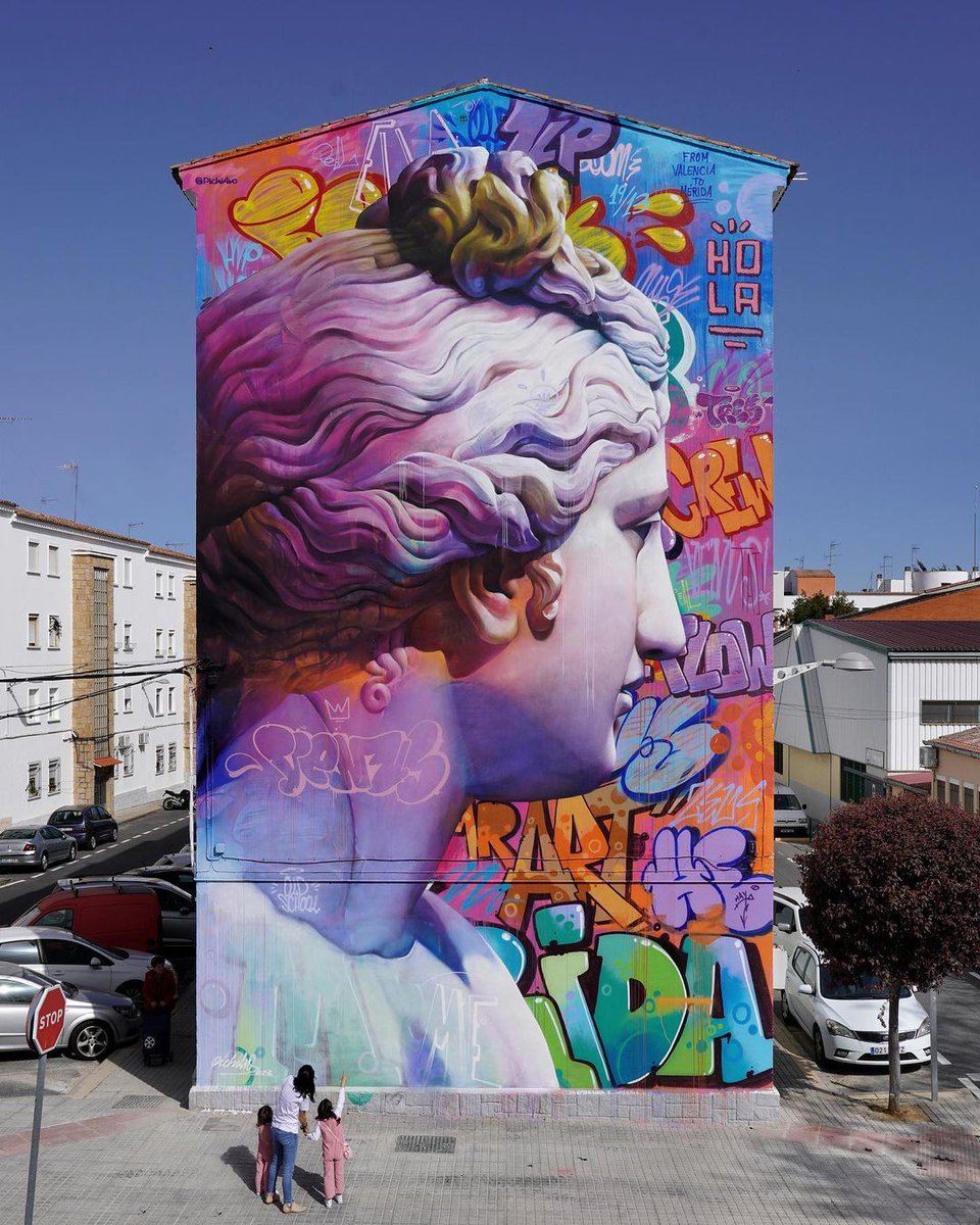 #Streetart by #PichiAvo @ #Merida, Spain, for #AyuntamientodeMérida
More pics at: barbarapicci.com/2023/04/07/str…
#streetartMerida #streetartspain #spainstreetart #arteurbana #urbanart #murals #muralism #contemporaryart #artecontemporanea @pichiavo