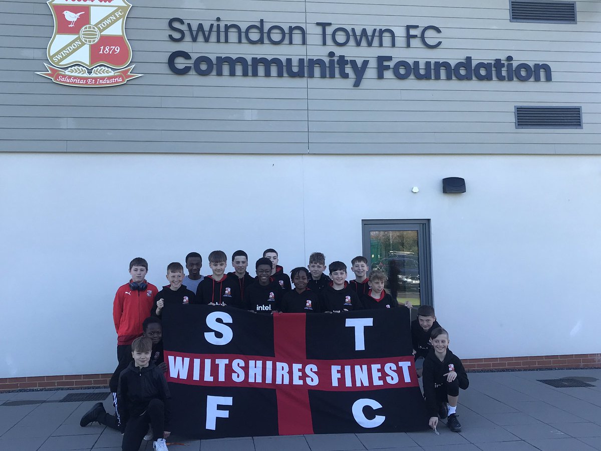 STFCfoundation's tweet image. And we’re off!!😁

Our U13 Elite team have began their long journey Lancashire, ahead of their Blackpool Cup weekend!🏆

We wish all participants a safe journey and the very best of luck, as they represent STFC!🔴⚪️

#ProudToBeSwindon #WherePeopleMatter