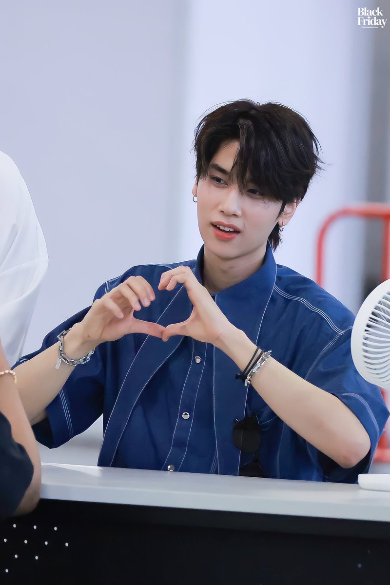 𝙱𝚕𝚊𝚌𝚔 𝙵𝚛𝚒𝚍𝚊𝚢. (@blackfridayss1) on Twitter photo ~ ☘️
น่ายักกกกก อีกแล้วคร้าบพี่ดัง.
<a href="/dunknatachai/">dunknatachai</a>
#dunknatachai
#BookfluencerxJoongDunk ~ ☘️
น่ายักกกกก อีกแล้วคร้าบพี่ดัง.
<a href="/dunknatachai/">dunknatachai</a>
#dunknatachai
#BookfluencerxJoongDunk