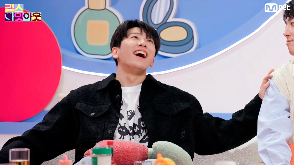 MnetKR's tweet photo. 충격 and 집중 ! https://t.co/ArONSQN7fC